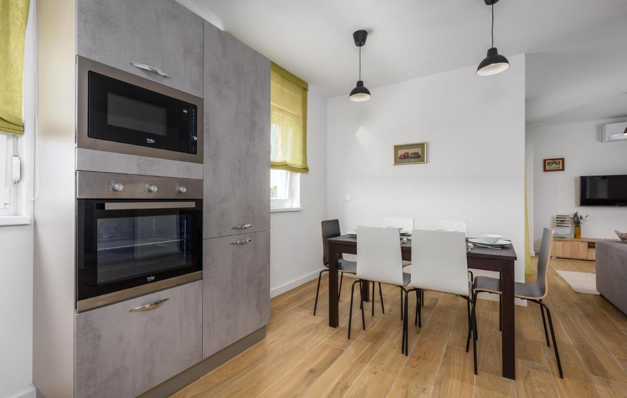 Apartmani Lucija Poreč Eksteriør billede