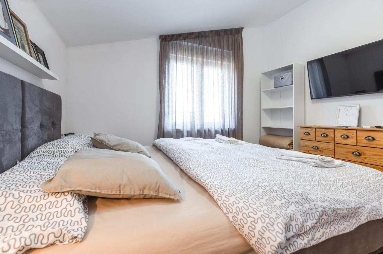 Apartmani Lucija Poreč Eksteriør billede